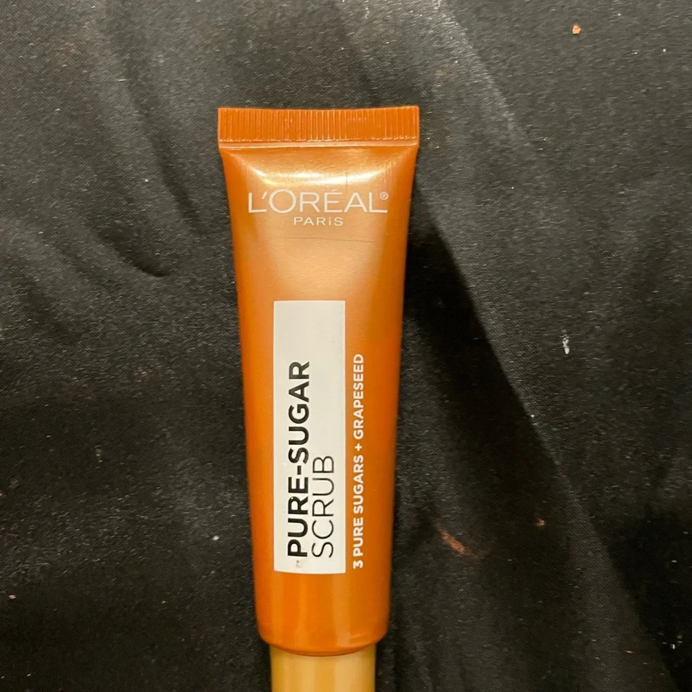 L'Oreal Pure Sugar Scrub and Lipstick Set